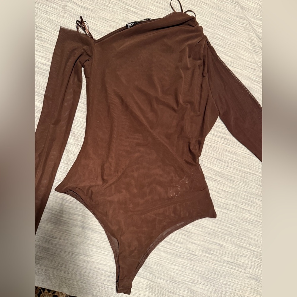 NWOT Zara Chocolate Brown off shoulder bodysuit top